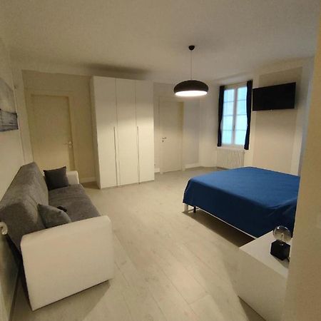 Appartamento Le Rondini C Интра Экстерьер фото