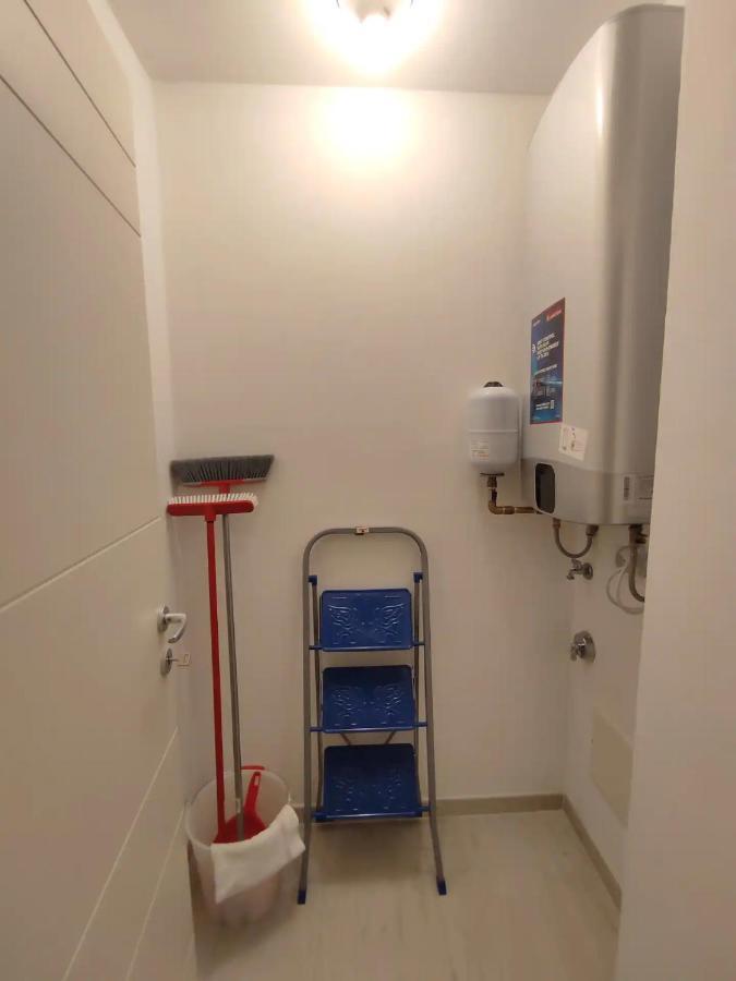 Appartamento Le Rondini C Интра Экстерьер фото