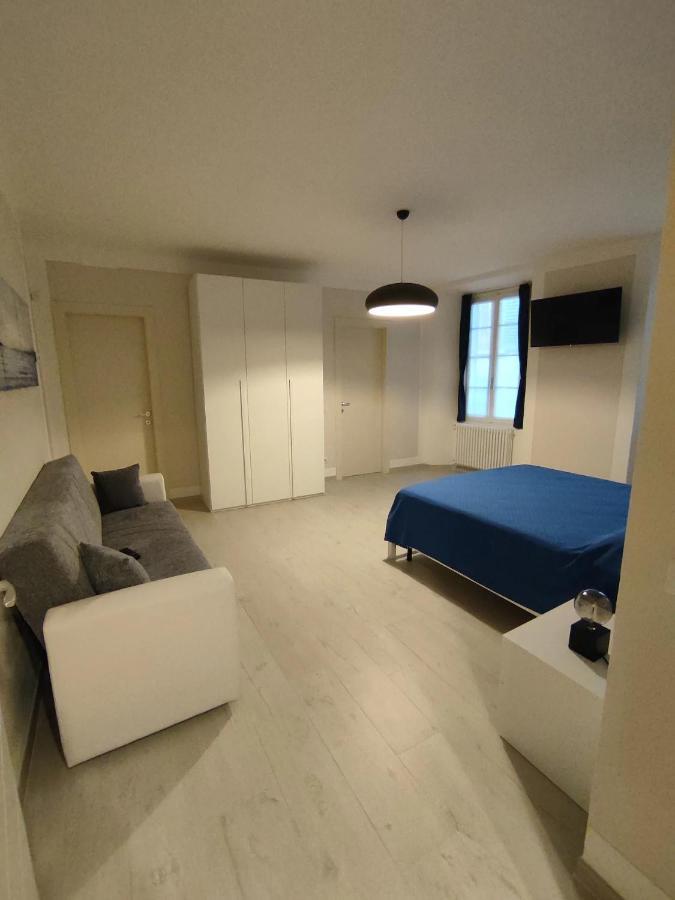 Appartamento Le Rondini C Интра Экстерьер фото